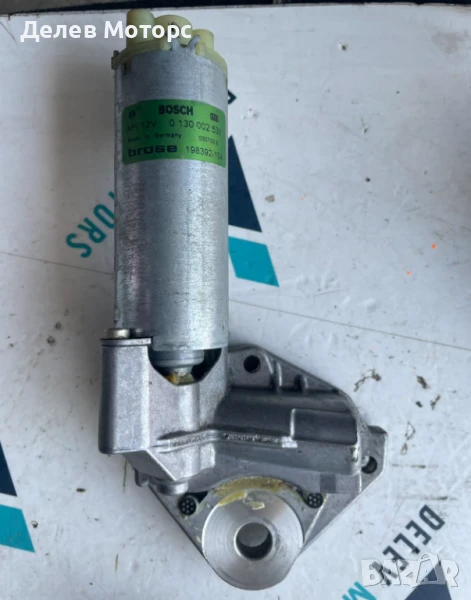 Моторче управление за предна дясна седалка 0130002530 от Порше Каен Porsche Cayenne 4.5I, 340 к.с , снимка 1