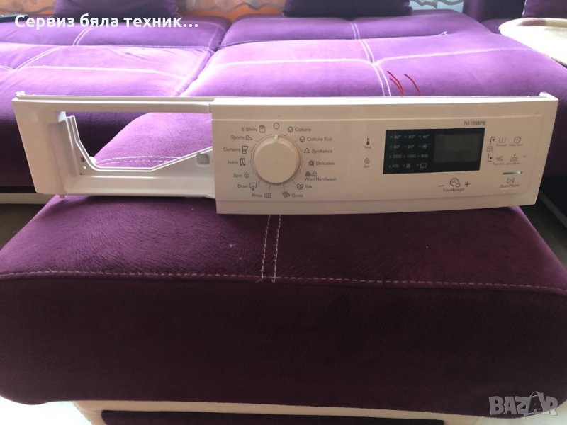 Продавам отлична управляваща и горна платка с предният панел за пералня Electrolux 7кг, снимка 1