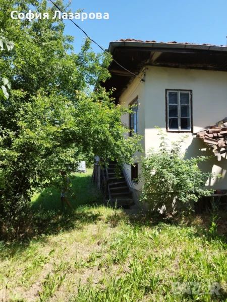Парцел с къща - стара в гр.Пирдоп, снимка 1