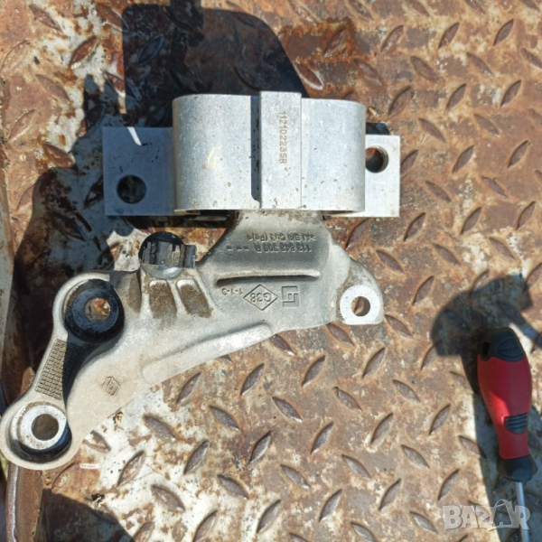 Тампон за мотор дачия 1.6 2017 година 112102235R, снимка 1