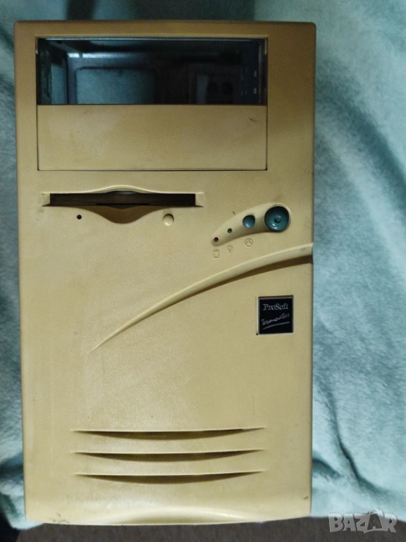 Кутия за ретро компютър, снимка 1