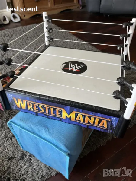 Ринг за играчки WWE Wrestlemania Action Spring Ring Wrestling кеч ринг с пружиниращ механизъм черен, снимка 1