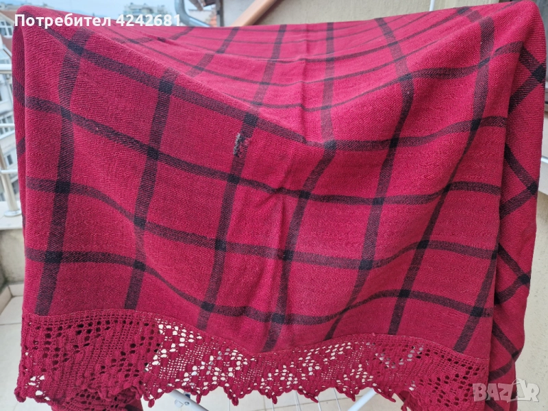 Тъкана вълнена покривка за легло от едно време, снимка 1