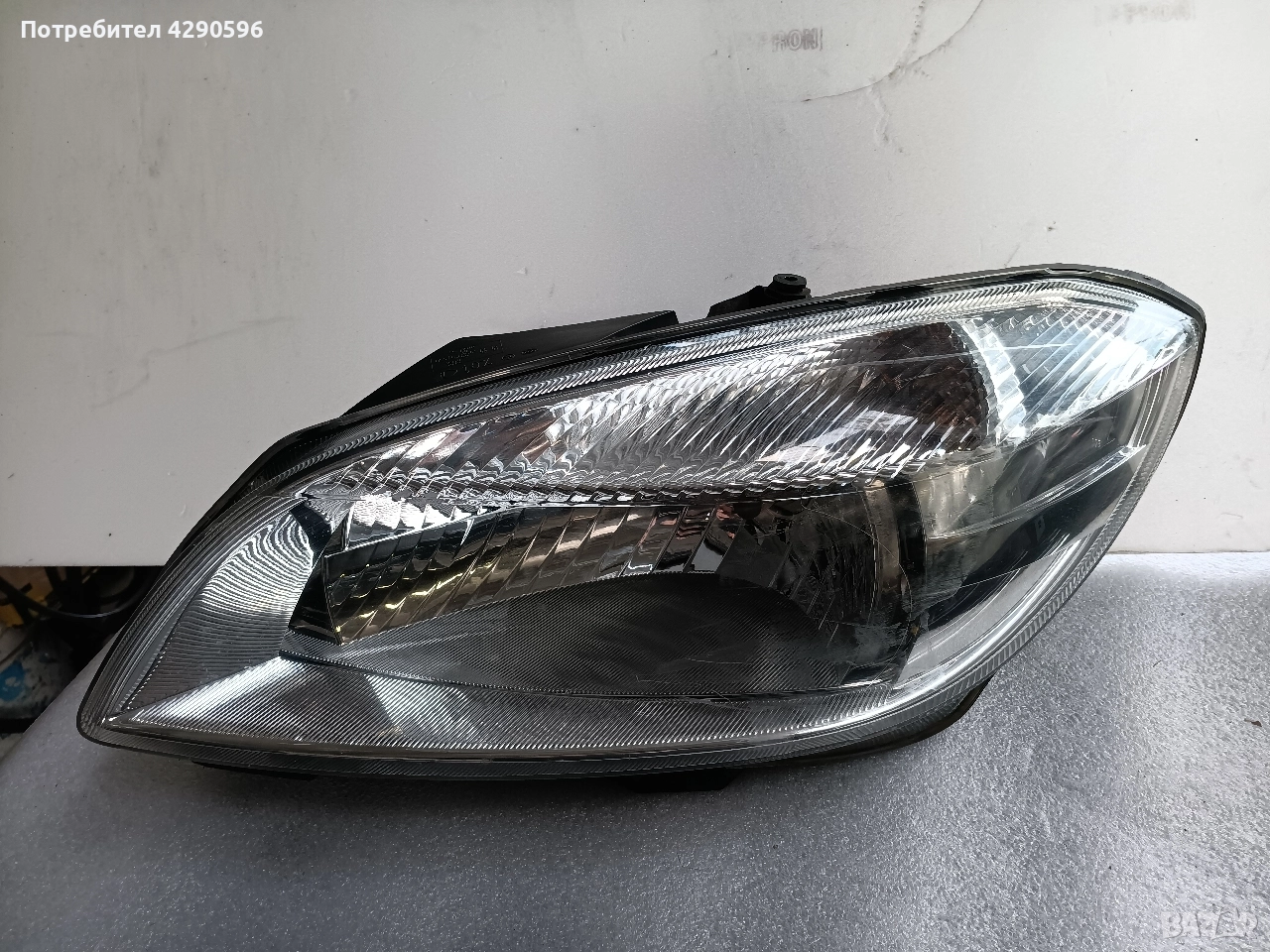 Ляв фар за Skoda Fabia / Roomster 2010-2014г. Фабия / Румстър , снимка 1