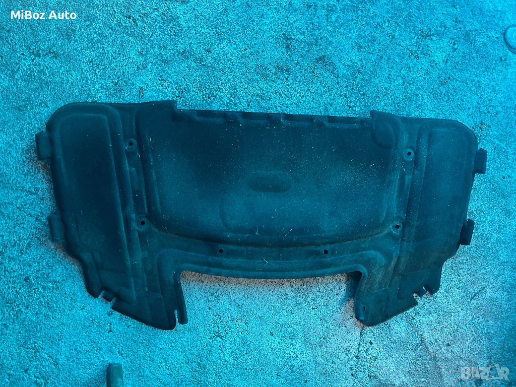 Шумоизолация преден капак БМВ Е90 91 92 93 BMW, снимка 1