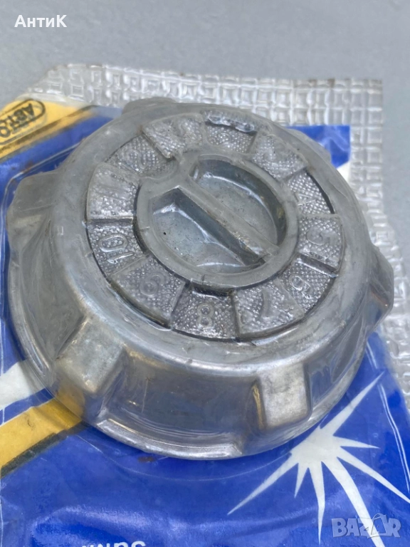 Соц Капачка за Резервоар СССР Ваз Лада Жигули, снимка 1