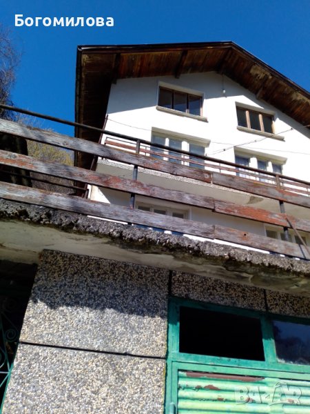 Къща на три етажа,с десет стаи в курорта Шипково,до Троян, снимка 1