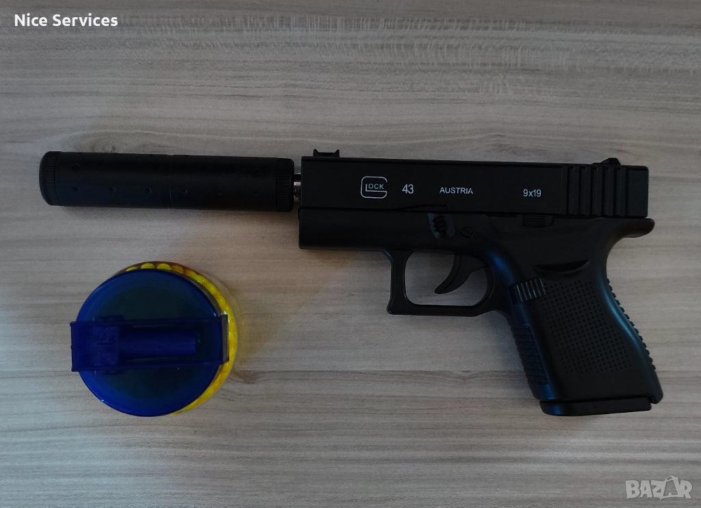 Детски Airsoft пистолет нов, с топчета! , снимка 1