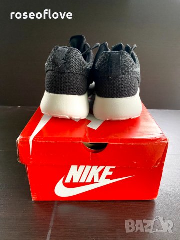 Nike Roshe Run маратонки черни с бяла подметка с кутия, снимка 5 - Маратонки - 29127654