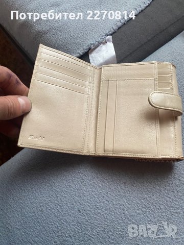 Портфейл essentiel, снимка 4 - Портфейли, портмонета - 38161766