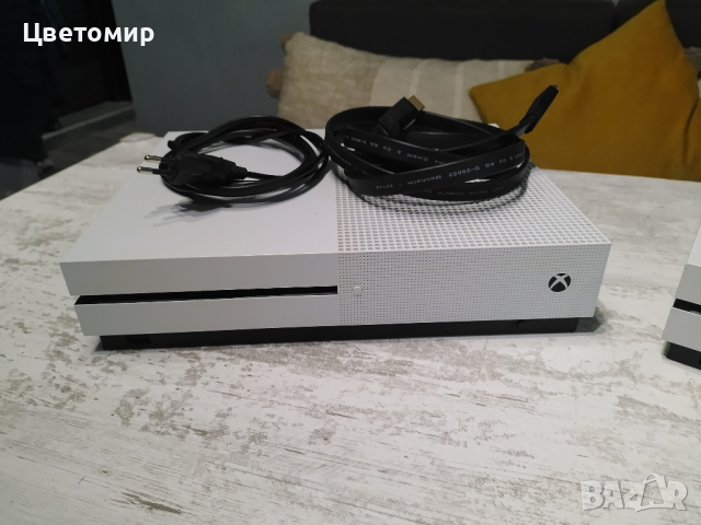 Xbox One S 1tb +3 контролера + 10 игри, снимка 4 - Xbox конзоли - 44519624