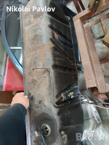 Резеоровар за Мерцедес 123 бензин , снимка 3 - Части - 49484989