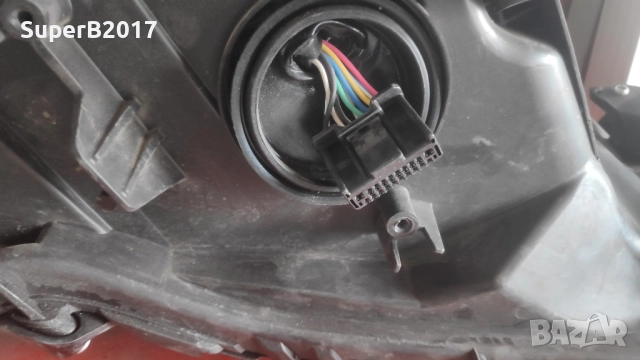 Продавам - оригинален ляв фар за Тойота Камри за ремонт или части, снимка 9 - Части - 51980955