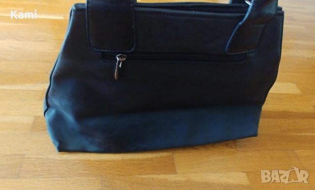 Черна чанта, снимка 4 - Чанти - 52835751