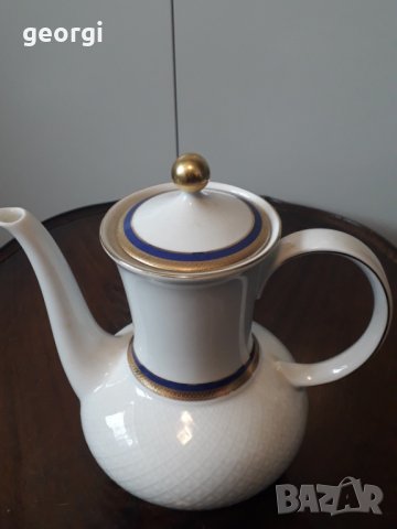 Немски порцеланов чайник с позлата , снимка 3 - Сервизи - 32104176