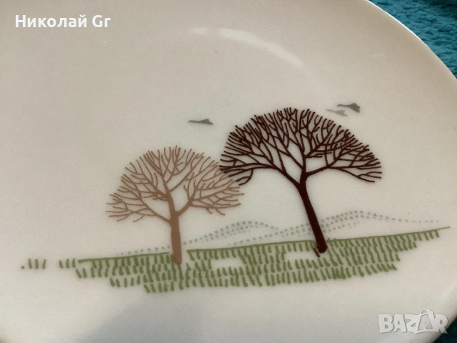 Порцеланови чинии производство Германия серия “Черна гора” 1960—70 години диаметър 11’5 см, снимка 4 - Колекции - 53197927