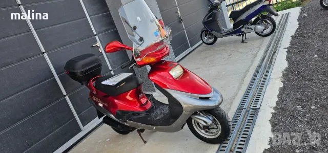 Скутер Кимко 125-кубика , снимка 2 - Мотоциклети и мототехника - 49957932