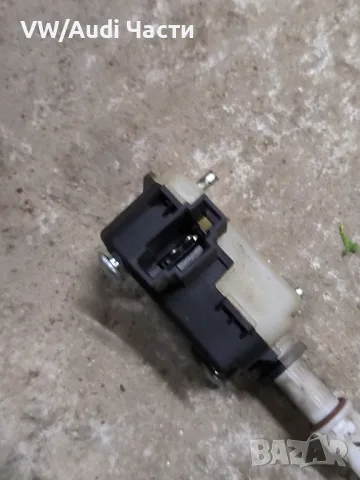 Машинка заден капак багажник за Сеат Леон Толедо Seat Leon Toledo , снимка 3 - Части - 49924135