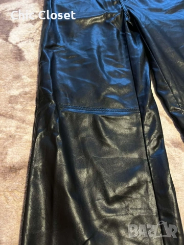 Кожен панталон Bershka + подарък, снимка 5 - Панталони - 54172667