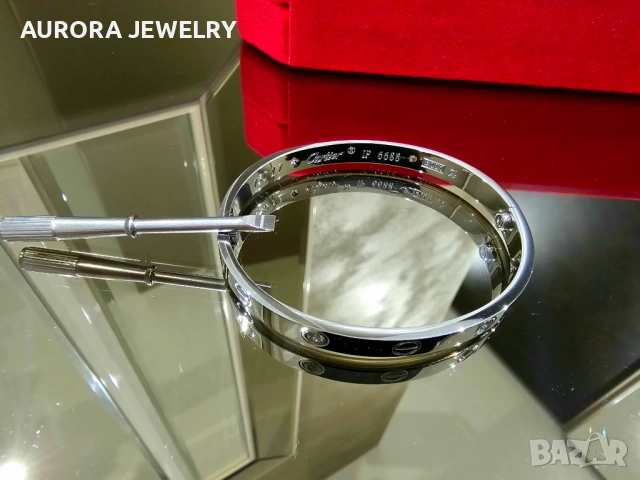 CARTIER Love White Gold 4 Diamonds Гривна с Отверка, снимка 4 - Гривни - 53194348