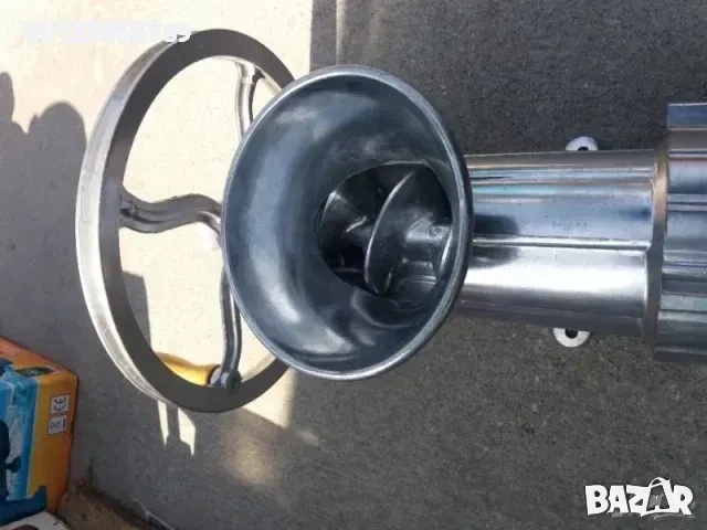 Електрическа Месомелачка Алуминиева 32 номер с електромотор , снимка 3 - Месомелачки - 53950771