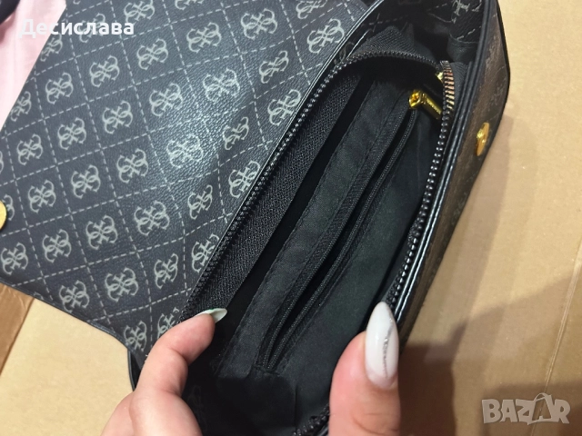 Дамска Чанта Guess, снимка 3 - Чанти - 52347169