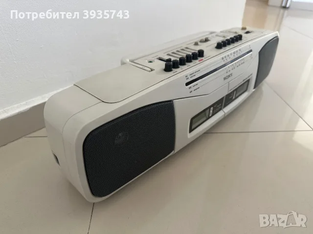 SONY CFS-305S boombox , снимка 5 - Радиокасетофони, транзистори - 56436555