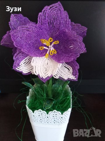 Цветя от мъниста, снимка 2 - Декорация за дома - 42437739