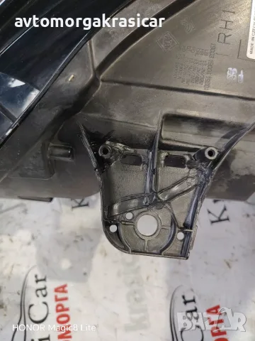 260104525R десен фар от Renault Captur 2 , снимка 2 - Части - 56478993