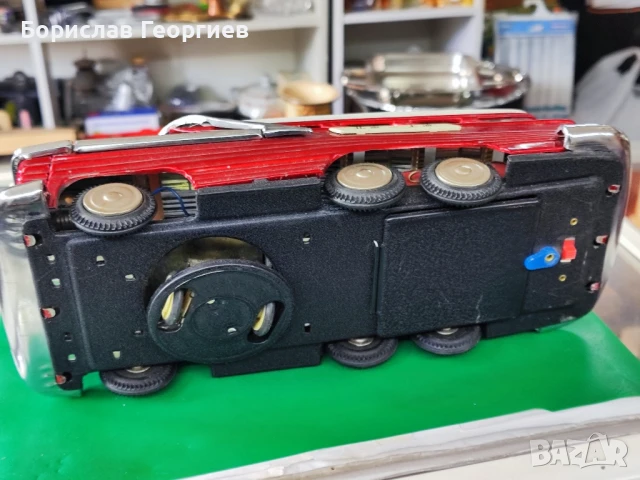Стара ламаринена играчка автобус, снимка 5 - Колекции - 51048881
