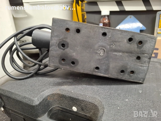 Електрически виброшлайф Einhell 150W, снимка 4 - Шлайфмашини - 53928068