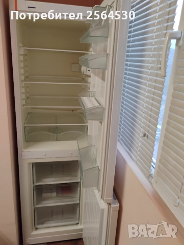 Liebherr CUP3011 хладилник с фризер за части, снимка 2 - Хладилници - 52671354