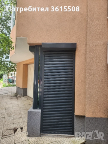 Отдавам офис под наем.