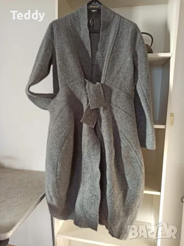 Дизайнерско италианско палто, Corinna Caon, 100 процента вълна, снимка 5 - Палта, манта - 49007901