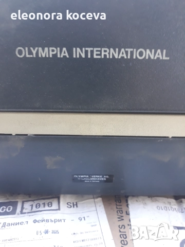 Пишеща машина олимпия, снимка 4 - Антикварни и старинни предмети - 51822754
