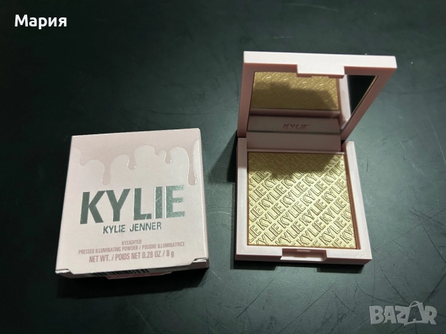 KYLIE COSMETICS KYLIGHTER ILLUMINATING POWDER ХАЙЛАЙТЕР, снимка 4 - Декоративна козметика - 56216032