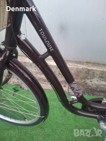 Дамски велосипед 28 цола, снимка 3 - Велосипеди - 54258459