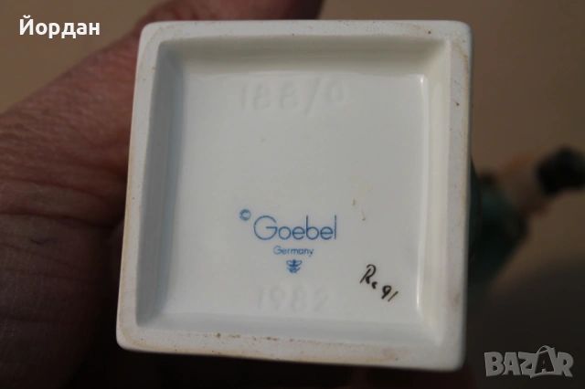 Немска порцеланова фигурка ''Goebel Hummel Figurine, Celestial Musician Violin Angel''188, снимка 15 - Колекции - 54056845