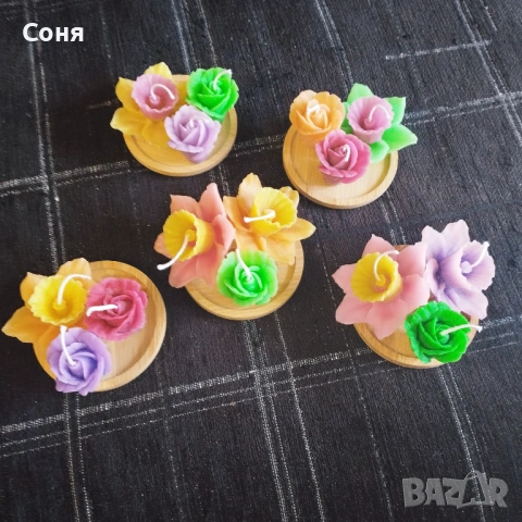 Ароматни восъчни свещи - цветя и рози  различни цветове, снимка 14 - Романтични подаръци - 53168815