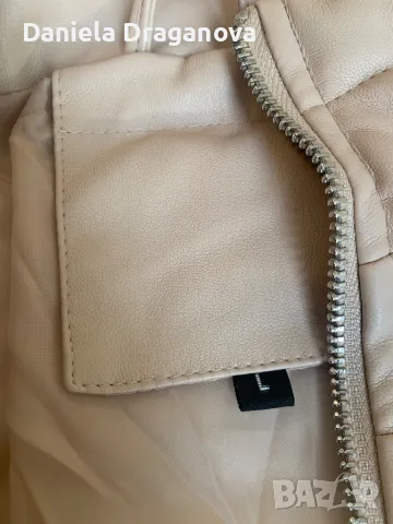 НОВО дамско късо яке от еко кожа цвят нюд, снимка 7 - Якета - 48691485