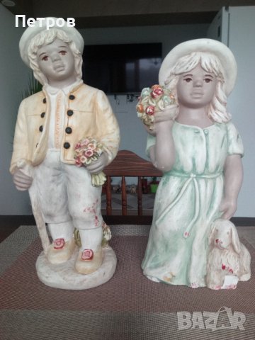 Продавам 2 стари и много красиви статуетки.Обявената цена е за двете.Тегло около 2 кг на статуетка., снимка 1 - Колекции - 39880589