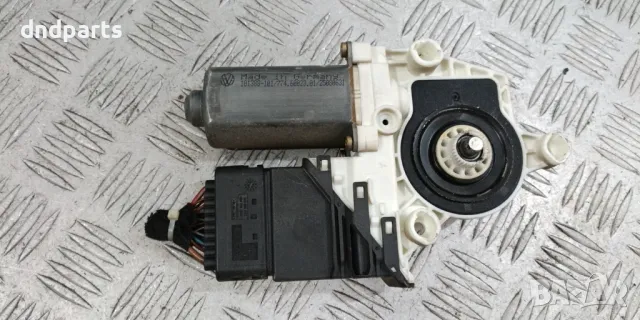Моторче стъклоповдигач VW Golf 4 2000г.(задно дясно)	