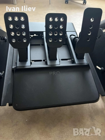 Продавам симулатор Logitech PRO Racing, снимка 4 - Други игри и конзоли - 52040335