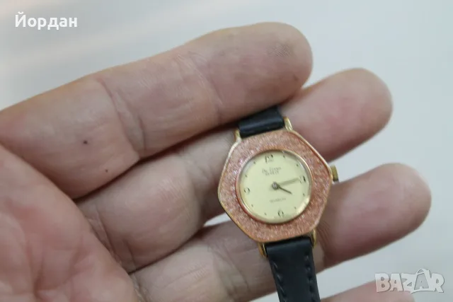 Швейцарски дамски механичен часовник ''De Coven Geneve '' , снимка 9 - Дамски - 56200740