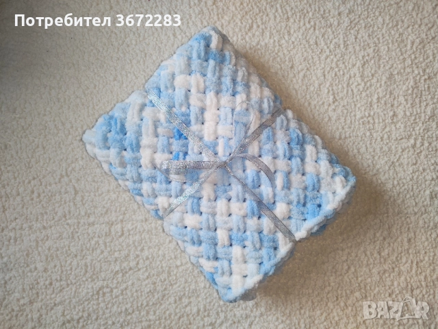ръчно плетено детско бебешко одеяло от мека прежда 