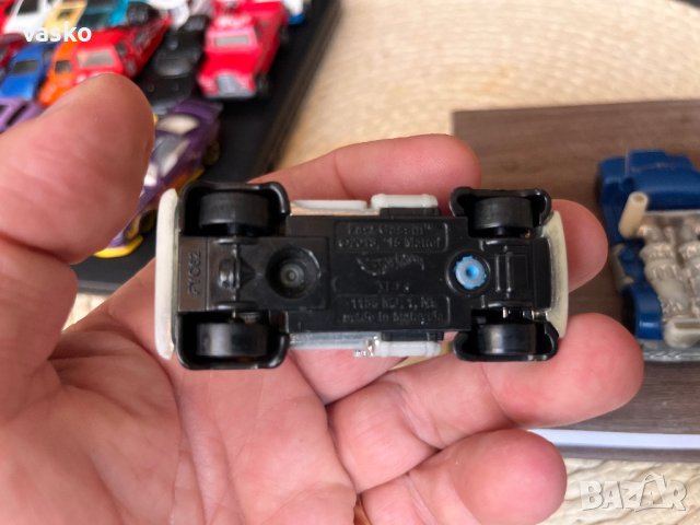 Hotwheels-4 камиони, снимка 6 - Колекции - 42324949
