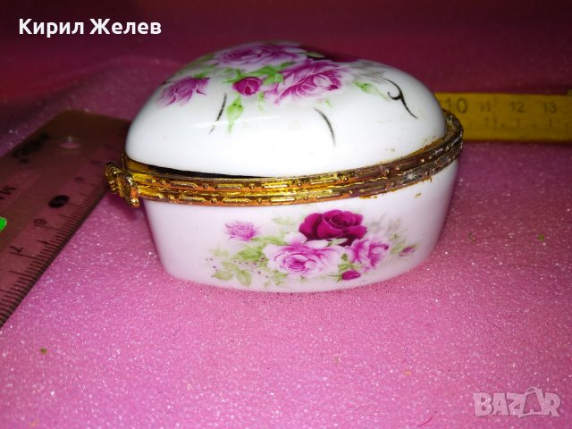 КРАСИВА ПОРЦЕЛАНОВА КУТИЙКА За БИЖУТА - СЪРЧИЦЕ с ФЛОРАЛНА ТЕМАТИКА на КАПАЧЕТО 42859, снимка 4 - Други ценни предмети - 44312288