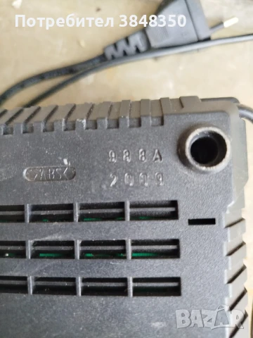 Зарядно за син БОШ  Bosch , снимка 4 - Други инструменти - 51085608