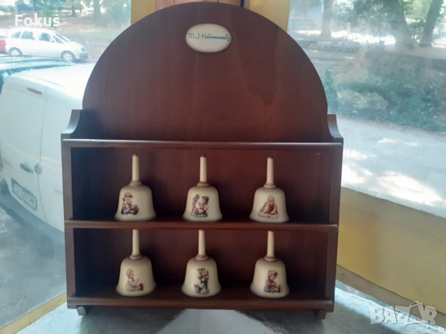 Колекция камбанки порцелан на Goebel с дъска, снимка 2 - Антикварни и старинни предмети - 53370361