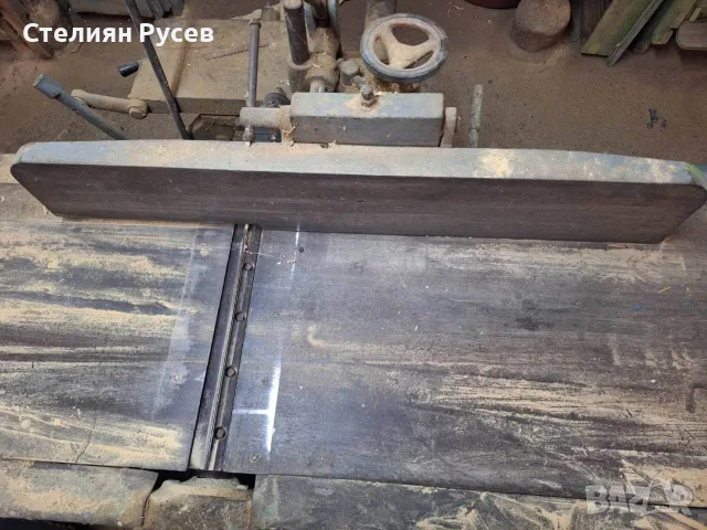 абрихт с бор апарат цена 560 евро  с 4 ножа е (в момента на него са 2) -трифазен мотор , не пише мощ, снимка 4 - Циркуляри - 55730179